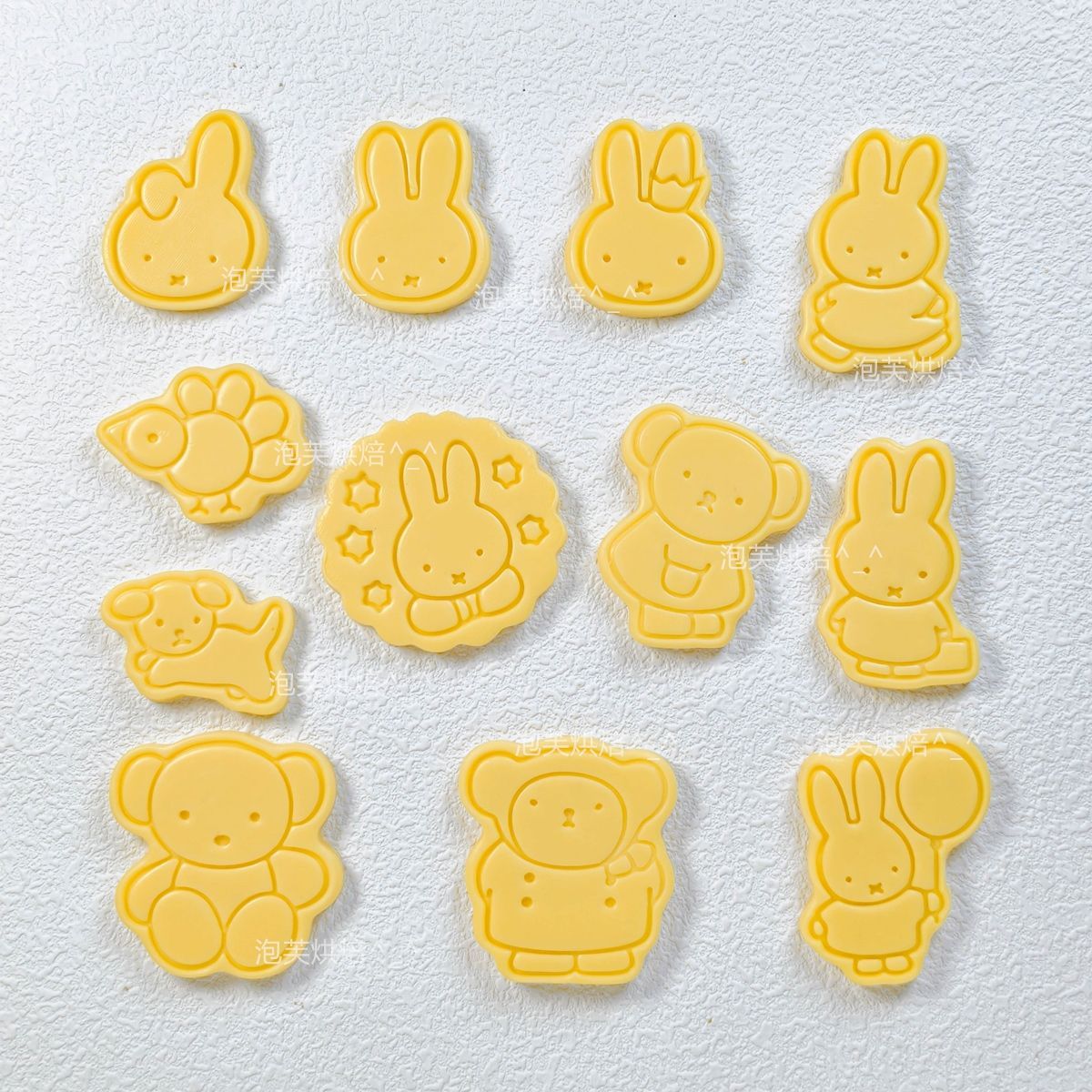 Kitchen Bakery - Cute 3D Press Cookie Mold with